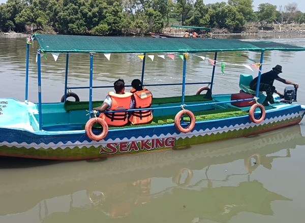 Couple Ride